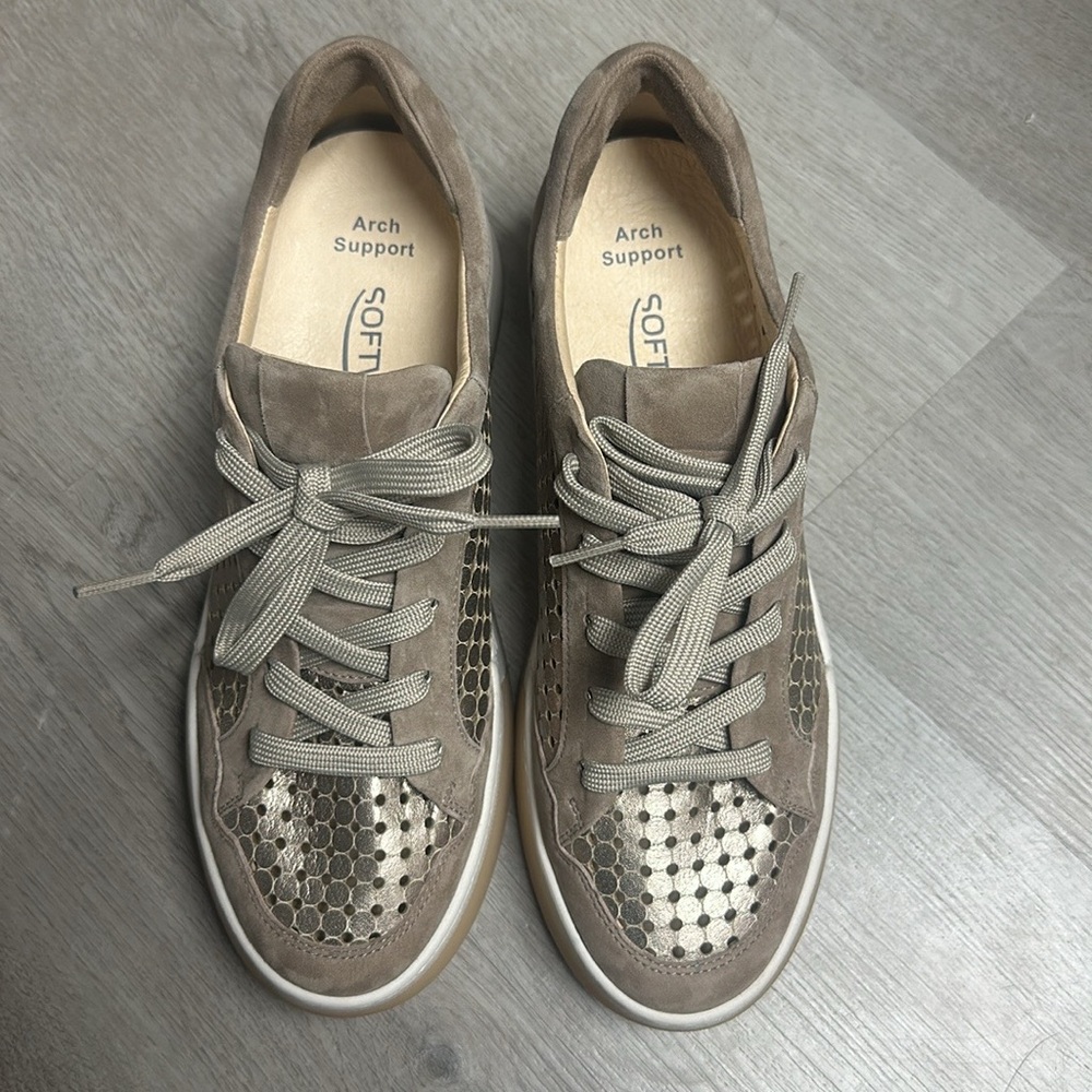 SoftWave Women's Tan Sneakers